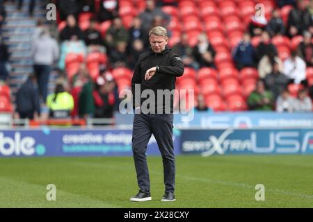 Doncaster, Royaume-Uni. 20 avril 2024. Barrow manager Pete Wild lors du match de Sky Bet League 2 entre Doncaster Rovers et Barrow au Keepmoat Stadium, Doncaster le samedi 20 avril 2024. (Photo : Mark Fletcher | mi News) crédit : MI News & Sport /Alamy Live News Banque D'Images