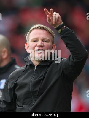 Doncaster, Royaume-Uni. 20 avril 2024. Barrow manager Pete Wild lors du match de Sky Bet League 2 entre Doncaster Rovers et Barrow au Keepmoat Stadium, Doncaster le samedi 20 avril 2024. (Photo : Mark Fletcher | mi News) crédit : MI News & Sport /Alamy Live News Banque D'Images