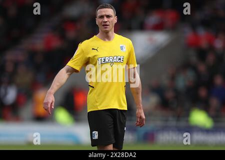 Doncaster, Royaume-Uni. 20 avril 2024. James Chester de Barrow lors du match de Sky Bet League 2 entre Doncaster Rovers et Barrow au Keepmoat Stadium, Doncaster le samedi 20 avril 2024. (Photo : Mark Fletcher | mi News) crédit : MI News & Sport /Alamy Live News Banque D'Images