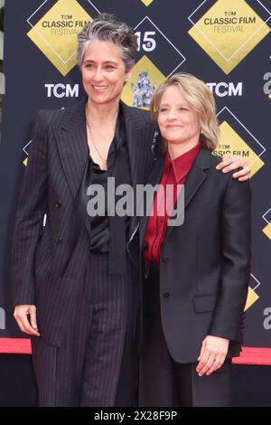 Alexandra Hedison, Jodie Foster 04/19/2024 la cérémonie Hand & Footprint en hommage à Jodie Foster au TCL Chinese Theatre de Los Angeles, CA photo par Izumi Hasegawa/Hollywood News Wire Inc Crédit : Hollywood News Wire Inc./Alamy Live News Banque D'Images