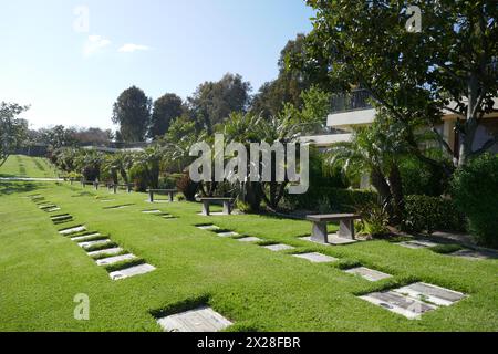 Culver City, Californie, USA 18 avril 2024 Canaan au Hillside Memorial Park le 18 avril 2024 à Culver City, Los Angeles, Californie, USA. Photo de Barry King/Alamy Stock photo Banque D'Images