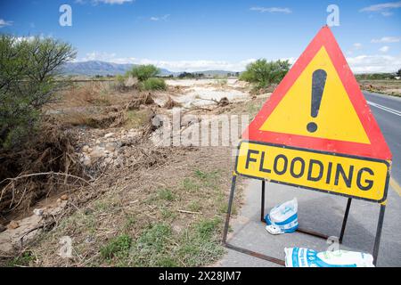 Panneau d'avertissement d'inondation, Western Cape, Afrique du Sud Banque D'Images