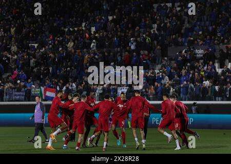 Bergame, Italie. 20 avril 2024. Italie, Bergame, 18 avril 2024 : équipe de Liverpool faire des exercices dans le champ central pendant l'échauffement sur le match de football Atalanta BC vs Liverpool, Europa League Quarter final 2ème étape Gewiss StadiumItalie, Bergame, 2024 04 18: Atalanta BC vs Liverpool FC, Europa League 2023/2024 Quarter final 2nd Leg au Gewiss Stadium (photo de Fabrizio Andrea Bertani/Pacific Press) crédit : Pacific Press Media production Corp./Alamy Live News Banque D'Images