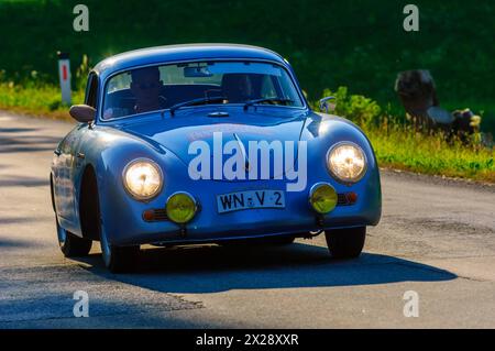 kainisch, autriche, 20 juillet 2006, ennstal classic, compétition de voitures anciennes, porsche 356 *** kainisch, österreich, 20. juillet 2006, ennstal classic, wettbewerb für oldtimer, porsche 356 Copyright : xx Banque D'Images