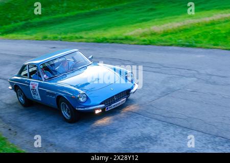 kainisch, autriche, 20 juillet 2006, ennstal classic, compétition de voitures anciennes, ferrari 330 gtc *** kainisch, österreich, 20. juillet 2006, ennstal classic, wettbewerb für oldtimer, ferrari 330 gtc Copyright : xx Banque D'Images