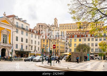 Lisbonne, la place Rossio ou Praça Dom Pedro IV est situé au centre de la vieille ville, quartier Baixa. Portugal. Banque D'Images