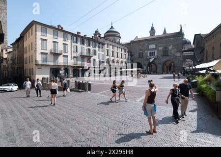 Gothique Palazzo della Ragione du XII siècle sur la Piazza Vecchia dans le centre historique appelé Bergame haute ville à Bergame, Province de Bergame, Lombardie Banque D'Images