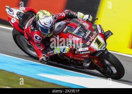 ASSEN - Alvaro Bautista (ESP) sur sa Ducati en Superpole Race lors de la course mondiale Superbike au TT circuit Assen. ANP VINCENT JANNINK Banque D'Images