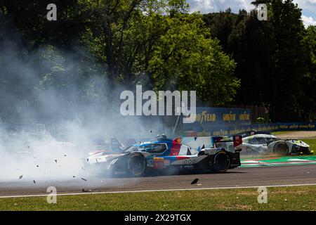 15 VANTHOOR Dries (bel), MARCIELLO Raffaele (SWI), WITTMANN Marco (ger), BMW M Team WRT, BMW Hybrid V8 #15, Hypercar, action, 36 VAXIVIERE Matthieu (fra), SCHUMACHER Mick (ger), LAPIERRE Nicolas (fra), Alpine Endurance Team, Alpine A424 #36, Hypercar, action, 11 VERNAY Jean-Karl (fra), SERRAVALLE Antonio (CAN), BENNETT Carl (tha), Isotta Fraschini, Isotta Fraschini Tipo6-C #11, Hypercar, action, 94 DUVAL Loïc (fra), di RESTA Paul (gbr), VANDOORNE Stoffel, Peugeot TotalEnergies, Peugeot 9x8 #94, Hypercar, Hypercar, action lors des 6 heures d'Imola 2024, 2ème manche du Champio du monde d'Endurance FIA 2024 Banque D'Images