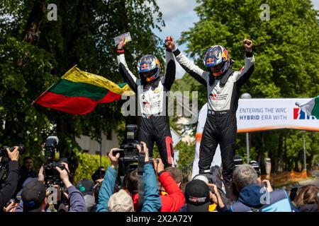 KUMROVEC, CROATIE - 21 AVRIL : 2024 Sébastien Ogier (France) et Vincent Landais (France), vainqueurs du Rally1 Croatie, de l'équipe Toyota Gazoo Racing WRT, à bord d'une Toyota GR Yaris Rally1 Hybrid lors de la quatrième journée, le 21 avril 2024 à Kumrovec, Croatie. Photo : Igor Kralj/Pixsell Banque D'Images