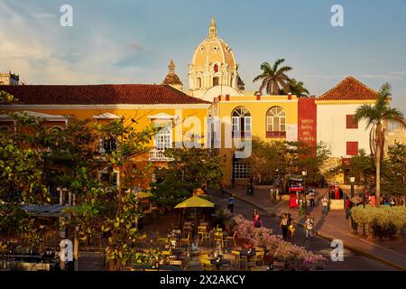 La Plaza de Santa Teresa, église de San Pedro Claver, Cartagena de Indias, Bolivar, Colombie, Amérique du Sud Banque D'Images