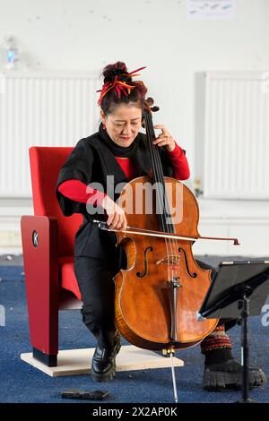 Musiciens, violoncelliste de l’Orchestre de chambre écossais Su-a Lee Banque D'Images