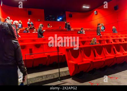 Paris, France, avant, sièges de cinéma français,, 13ème arrondissement, Mk2 Bibliotheque Cinema, foule moyenne, public à l'intérieur, Théâtre Banque D'Images