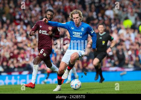 Glasgow, Royaume-Uni. 21 avril 2024. Les Rangers jouent Heart of Midlothian au stade de football de Hampden Park, Glasgow, Écosse, Royaume-Uni lors d'une demi-finale de la Coupe d'Écosse. Le vainqueur de ce jeu jouera le Celtic FC en finale. Crédit : Findlay/Alamy Live News Banque D'Images