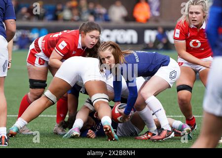 Cardiff, pays de Galles. 21 avril 2024. PAULINE BOURDON Sansus (France) in action v Wales, Women's six Nations, 21 avril 2024, Cardiff Arms Park, Credit Alamy Live News/ Penallta Photographics Credit : Penallta Photographics/Alamy Live News Banque D'Images