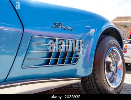 Blue Chevrolet Corvette Stingray, Paphos Classic Vehicle Club Harbour Show, Paphos, Chypre Banque D'Images