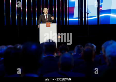 Hanovre, Allemagne. 21 avril 2024. Le chancelier fédéral Olaf Scholz (SPD) prend la parole lors de la cérémonie d'ouverture de la Messe de Hanovre au Centre des congrès de Hanovre (HCC). Crédit : Michael Matthey/dpa/Alamy Live News Banque D'Images