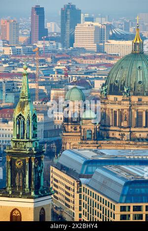 Berliner Dom, de l'église Marienkirche, Alexander Platz, Berlin, Allemagne. Banque D'Images