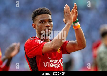 Londres, Royaume-Uni. 21 avril 2024. AMAD Diallo de Man Utd remercie les fans après la demi-finale de la FA Cup entre Coventry City et Manchester United au stade de Wembley à Londres, en Angleterre. (Richard Callis/SPP) crédit : photo de presse sportive SPP. /Alamy Live News Banque D'Images