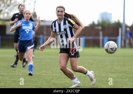 Leeds, Royaume-Uni. 21 avril 2024. Southerns Stadium, Leeds, Angleterre, 21 avril 2024 : Elysia Boddy (22 Newcastle) lors du match de la FA Womens National League entre Halifax et Newcastle United au Southerns Stadium à Leeds, Angleterre, le 21 avril 2024. (Sean Chandler/SPP) crédit : photo de presse sportive SPP. /Alamy Live News Banque D'Images