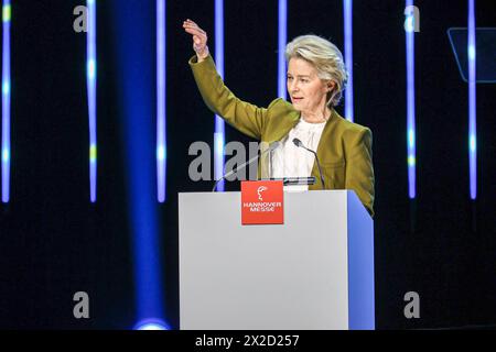 Hannover Messe Eröffnung 2024 Ursula von der Leyen, Präsidentin der Europäischen Kommission, Rede im Kuppelsaal Hannover Congress Centrum HCC, Niedersachsen Allemagne *** Hannover Messe ouverture 2024 Ursula von der Leyen, Présidente de la Commission européenne, discours au Kuppelsaal Hannover Congress Centrum HCC, basse-Saxe Allemagne Banque D'Images