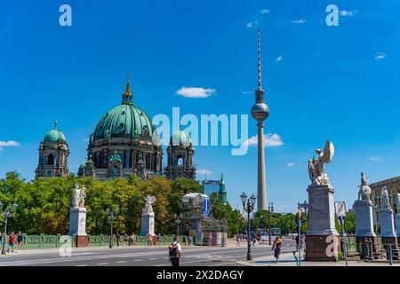 Schlossbrucke, le pont du Palais de la ville à Berlin, Allemagne Banque D'Images