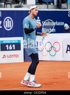 Munich, Allemagne. 21 avril 2024. Jan-Lennard Struff célèbre le but lors de la finale masculine en simple entre Taylor Fritz, des États-Unis, et Jan-Lennard Struff, d'Allemagne, au tournoi de tennis BMW Open 2024 à Munich, en Allemagne, le 21 avril 2024. Crédit : Philippe Ruiz/Xinhua/Alamy Live News Banque D'Images