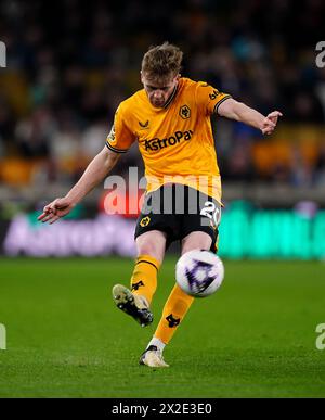 Tommy Doyle des Wolverhampton Wanderers lors du match de premier League au Molineux Stadium, Wolverhampton. Date de la photo : samedi 20 avril 2024. Banque D'Images