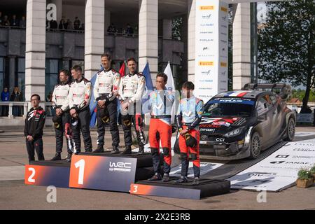 Zagreb, Croatie. 21 avril 2024., en célébrant la finale PodiumDuring FIA World Rally Championship WRC Rally Croatia 2024 21 avril, Zagreb Credit : Independent photo Agency/Alamy Live News Banque D'Images