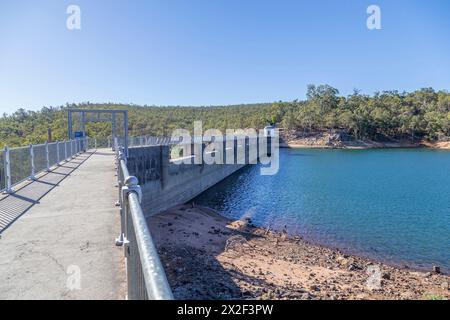 Réservoir Mundaring Weir, à 39 kilomètres de Perth, dans le Darling Scarp. Australie occidentale. Banque D'Images