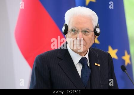 Brdo PRI Kranju, Slovénie. 22 avril 2024. Le Président italien Sergio Mattarella lors d'une conférence de presse lors de la célébration du 20e anniversaire de l'adhésion de la Slovénie à l'Union européenne au château de Brdo près de Kranj en Slovénie, le 22 avril 2024. Photo : Davor Puklavec/PIXSELL crédit : Pixsell/Alamy Live News Banque D'Images