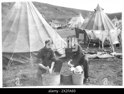 TROUPES BRITANNIQUES ET CANADIENNES EN ISLANDE - jour de lavage Armée britannique Banque D'Images