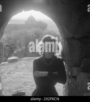 Photographies de Cecil Beaton prises en Inde, en Birmanie et en Chine entre décembre 1943 et août 1944, documentant les lieux, les personnes et les activités de ses voyages. Banque D'Images