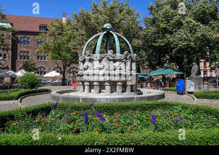 Géographie / voyage, Allemagne, Bade-Wuertemberg, Krautkopfbrunnen ou Pelikanbrunnen, Gutenbergplatz, INFORMATIONS-AUTORISATION-DROITS-SUPPLÉMENTAIRES-NON-DISPONIBLES Banque D'Images