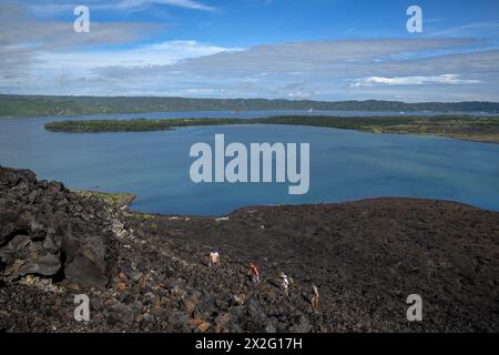 Géographie / voyage, Papouasie-Nouvelle-Guinée, en haut du volcan encore actif Mont Tavurvur (223 mètres), AUTORISATION-DROITS-SUPPLÉMENTAIRES-INFO-NOT-AVAILABLE Banque D'Images