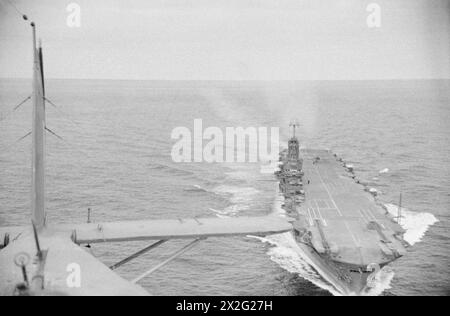 IMAGES DE FLEET AIR ARM. AVRIL 1941, PHOTOGRAPHIES AÉRIENNES. - HMS ARK ROYAL de l'air Royal Navy, ARK ROYAL (HMS), porte-avions (1937) Banque D'Images