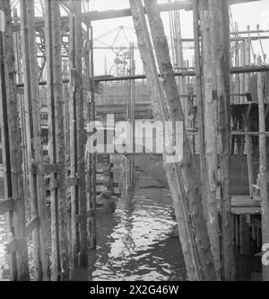 Cecil Beaton a capturé des images des travailleurs des chantiers navals de Tyneside en 1943, documentant l'industrie de la construction navale pendant la première Guerre mondiale Banque D'Images