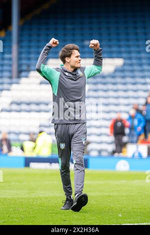 Blackburn, Royaume-Uni. 21 avril 2024. Le manager de Sheffield Wednesday, Danny Rohl, célèbre sa victoire lors du match Blackburn Rovers v Sheffield Wednesday SkyBet EFL Championship à Ewood Park, Blackburn, Royaume-Uni, le 21 avril 2024 crédit : Every second Media/Alamy Live News Banque D'Images