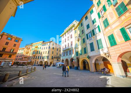 Piazza Capresa à Santa Margherita Ligure - destination touristique populaire en été en Italie. Banque D'Images