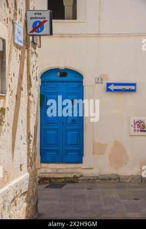 Vue panoramique à Monopoli, Bari, Pouilles Province (Pouilles), Italie. Banque D'Images