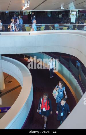 L'atrium du palais des congrès Harrogate. Date de la photo : lundi 4 septembre 2023. Photo : Richard Gray/Alamy Banque D'Images