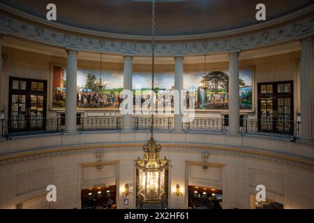 L'atrium du RAC Club. Date de la photo : mardi 26 septembre 2023. Photo : Richard Gray/Alamy Banque D'Images