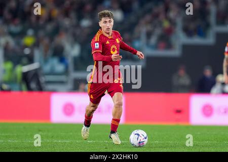 Rome, Italie. 22 avril 2024. Tommaso Baldanzi de L'AS Roma lors du match de Serie A TIM entre L'AS Roma et le Bologna FC au Stadio Olimpico le 22 avril 2024 à Rome, Italie. Crédit : Giuseppe Maffia/Alamy Live News Banque D'Images