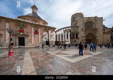 Basilica Virgen de los Desamparados, Cathedral, Catedral de Santa Maria, Plaza de la Virgen, Valence, Espagne Banque D'Images