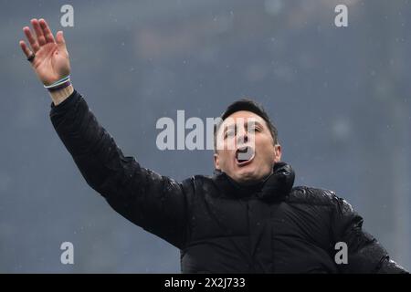 Milan, Italie. 22 avril 2024. Javier Zanetti célèbre la victoire du Scudetto (championnat italien de Serie A) à l'issue du match de Serie A entre l'AC Milan et le FC Internazionale. Crédit : Nicolò Campo/Alamy Live News Banque D'Images