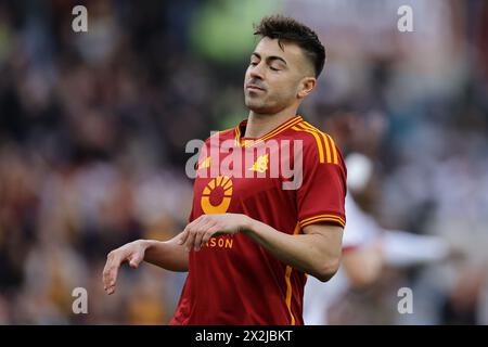 L’attaquant italien de Roma Stephan El Shaarawy semble abattu lors du match de football Serie A opposant L’AS Roma à Bologne au stade Olimpico à Rome, en Italie, le 22 avril 2024. Banque D'Images