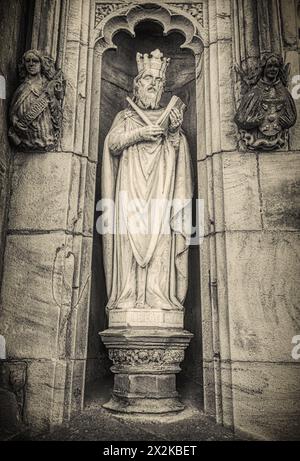 Statue, église St Marie, Bury, Lancashire, Angleterre, Royaume-Uni Banque D'Images