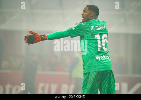 Milan, Italie. 22 avril 2024. Mike Maignan (AC Milan) pendant le championnat italien Serie A match de football entre l'AC Milan et le FC Inter le 22 avril 2024 au San Siro Stadium de Milan, Italie - crédit : Luca Rossini/E-Mage/Alamy Live News crédit : Luca Rossini/E-Mage/Alamy Live News Banque D'Images