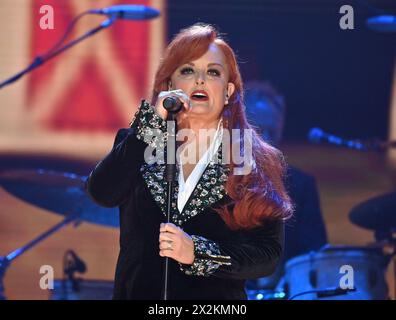 Nashville, États-Unis. 22 avril 2024. Wynonna Judd sur scène au concert « Walkin' After Midnight : The Music of Patsy Cline » au Ryman Auditorium le 22 avril 2024 à Nashville, TN © Tammie Arroyo/AFF-USA.com crédit : AFF/Alamy Live News Banque D'Images