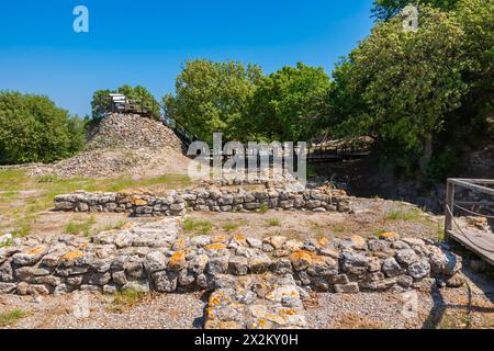 Troy ancienct ruines de la ville au printemps. Visitez Turkiye photo de fond. Canakkale Turkiye - 4.13.2024 Banque D'Images